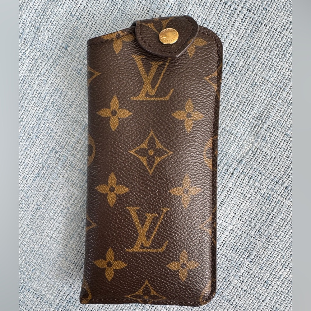 Authentic Louis Vuitton Monogram Eyewear Holder in Brown and Gold